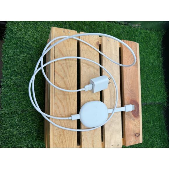 Google Chromcast with Google TV-No Remote(Controllable w/ SmartPhone) - Picture 5 of 7